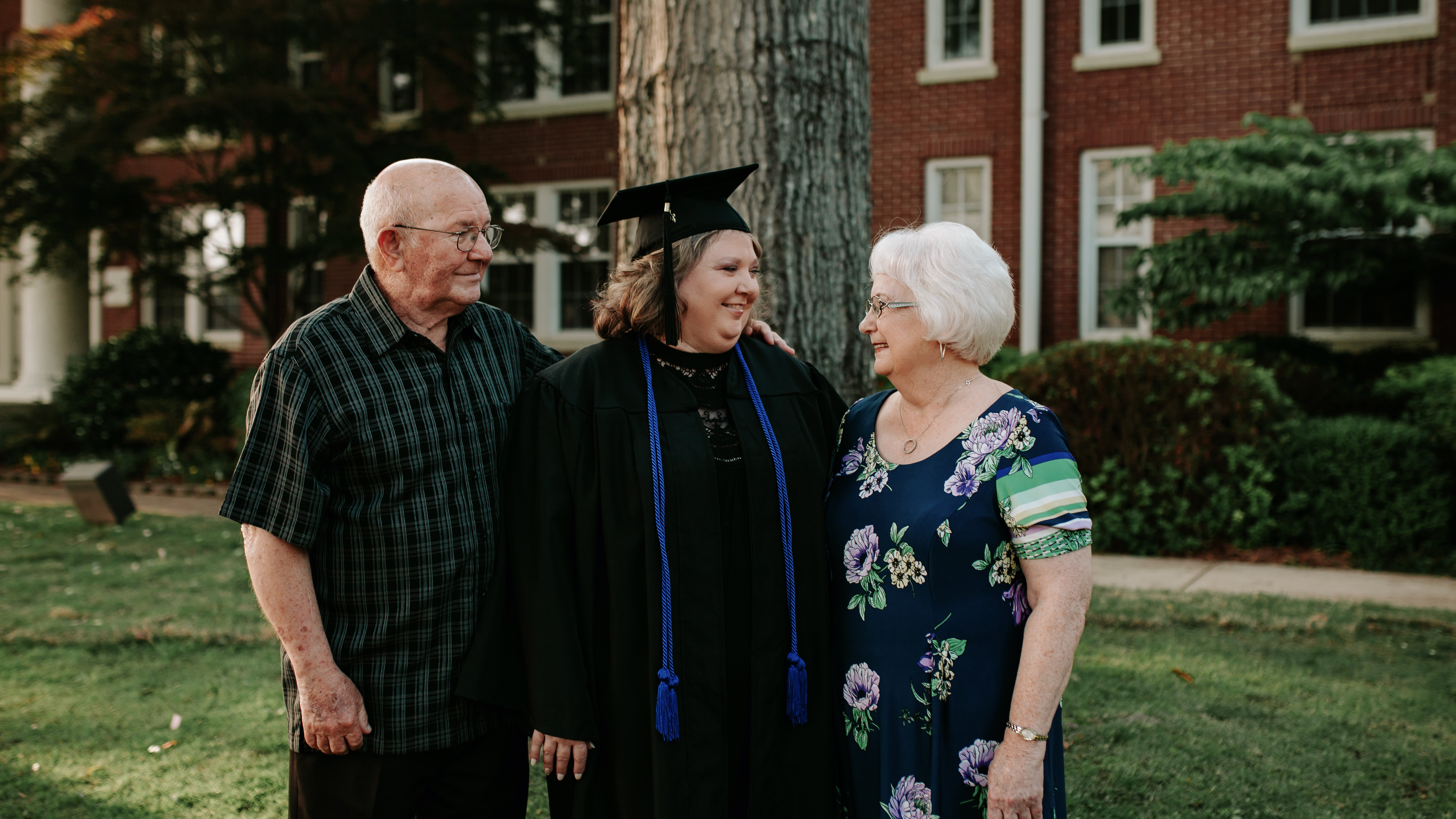 Jana Hardage and her parents