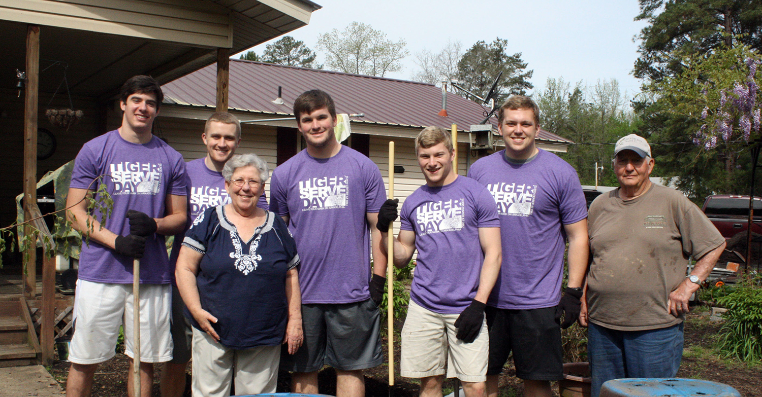 Ouachita’s Tiger Serve Day volunteers top 70,000 service hours since 1997.