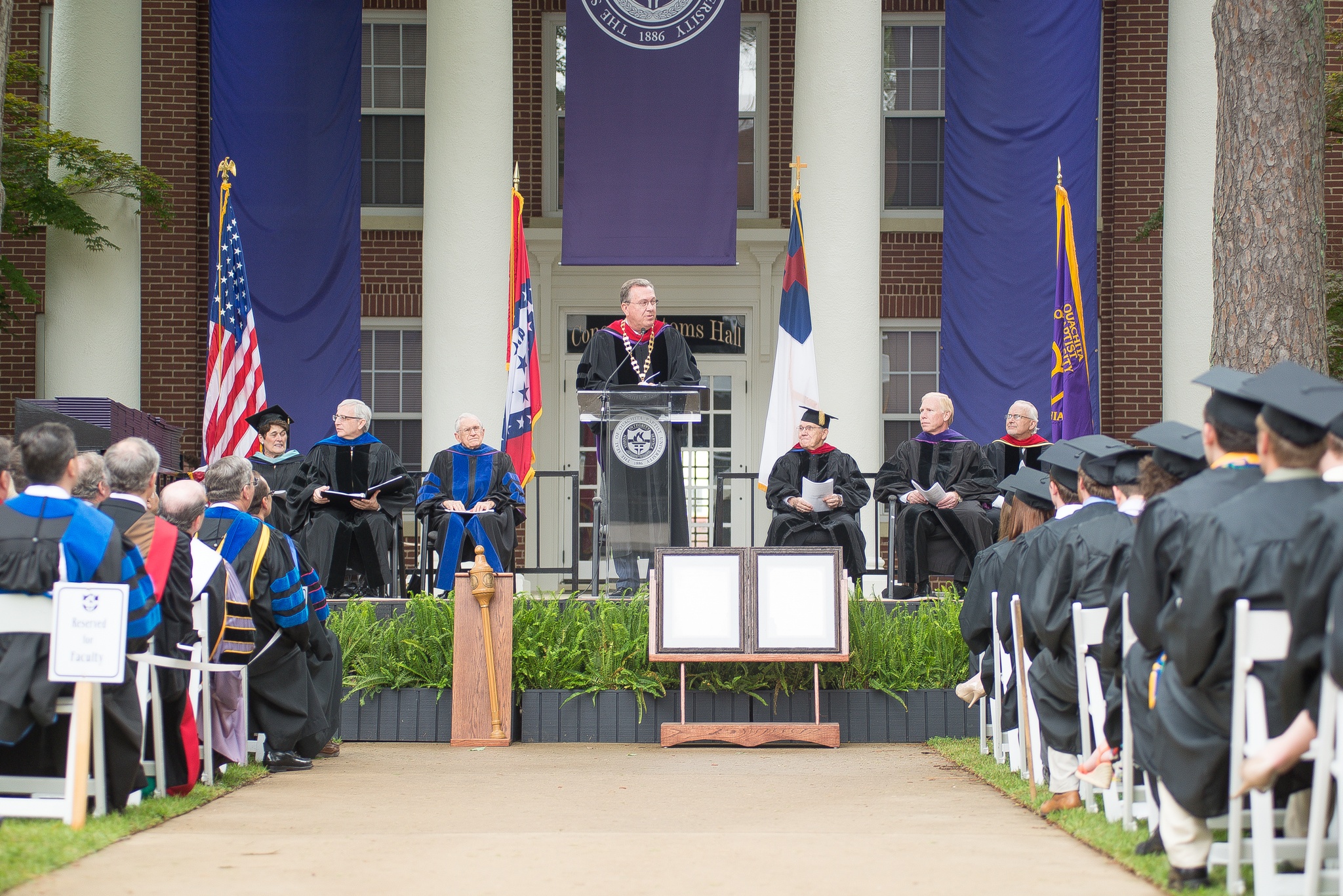 Ouachita to hold 2015 spring commencement ceremony May 9.