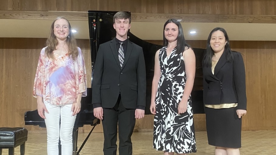 2022 Virginia Queen Piano Competition winners and jurist
