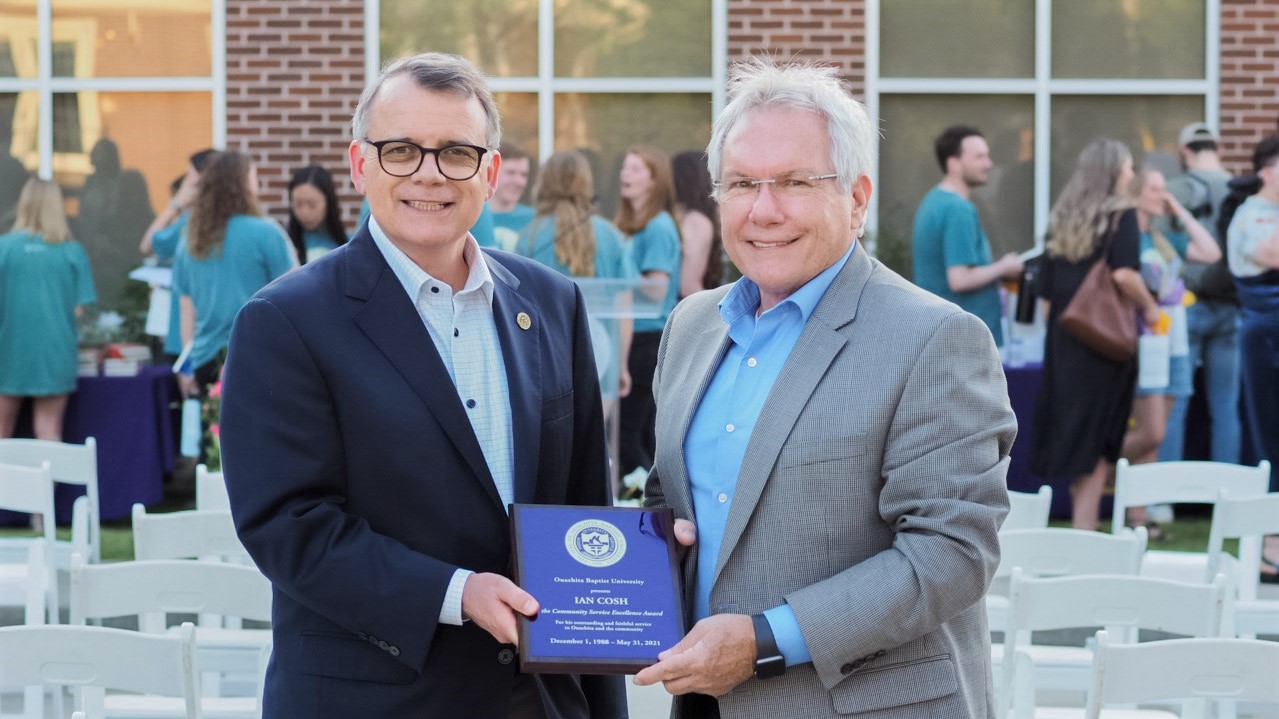 Ian Cosh recognized for more than 33 years of service to the Elrod Center