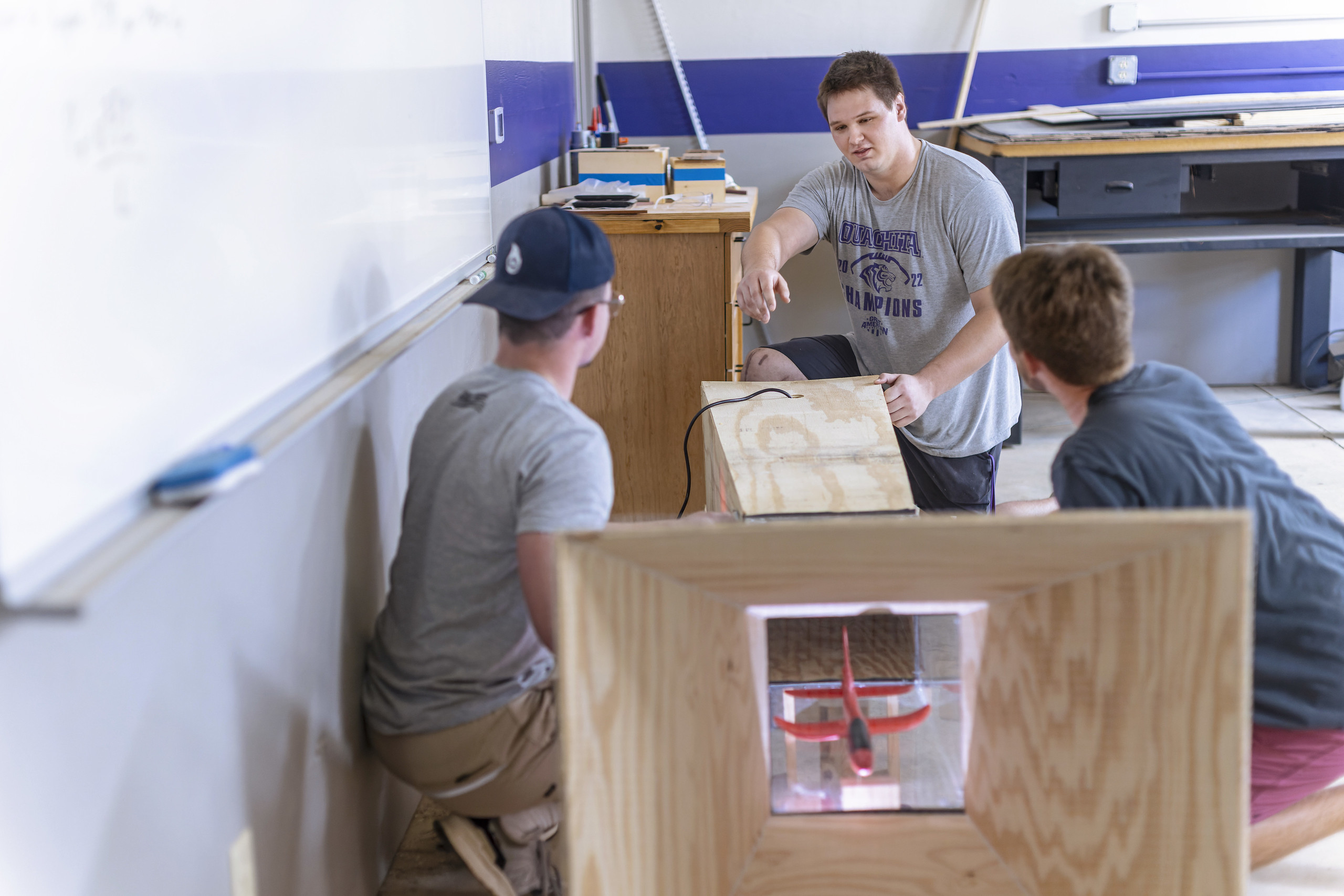 Ouachita students in the engineering lab